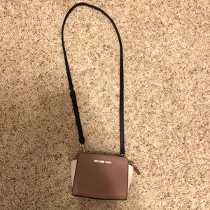 Micheal Kors Crossbody Purse